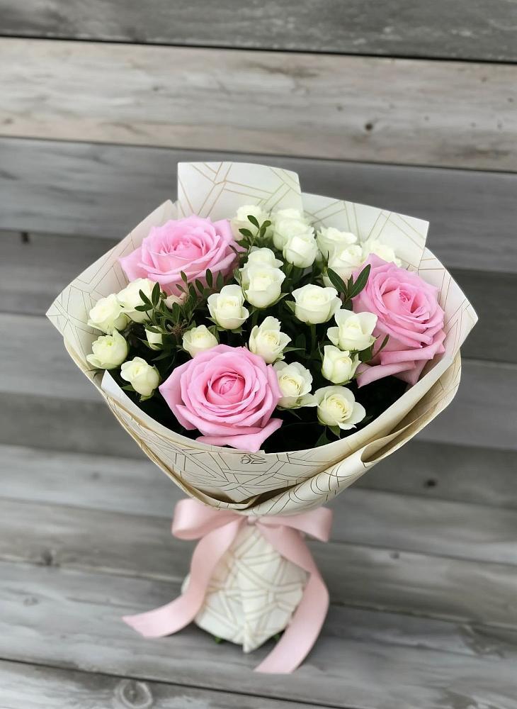 Букет цветов из: Розы в Хоре
