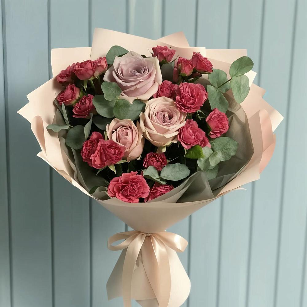 Букет цветов из: Гвоздики и Розы в Хоре