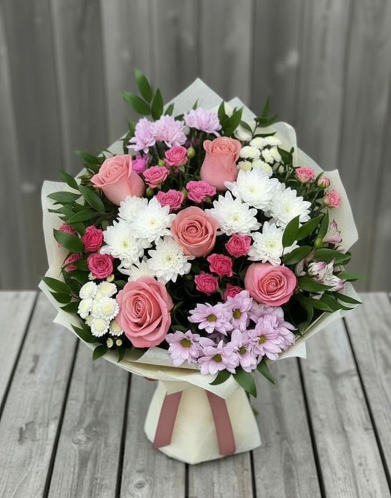 Букет цветов из: Альстромерии, Гвоздики, Розы и Хризантемы в Хоре