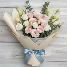 Букет цветов из:  Лизиантусы в Хоре