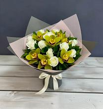 Букет цветов из:  Орхидеи и Розы в Хоре