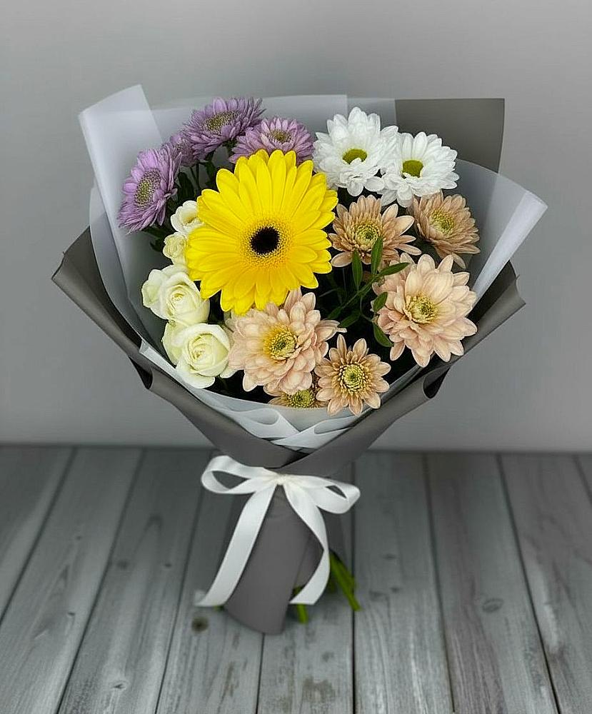 Букет цветов из: Розы, Герберы и Хризантемы в Хоре