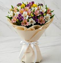 Букет цветов из:  Альстромерии в Хоре