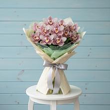 Букет цветов из:  Орхидеи и Розы в Хоре