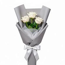 Букет 3 белые розы в Хоре