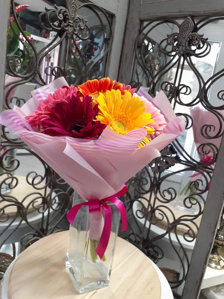 Букет цветов из: Герберы в Хоре