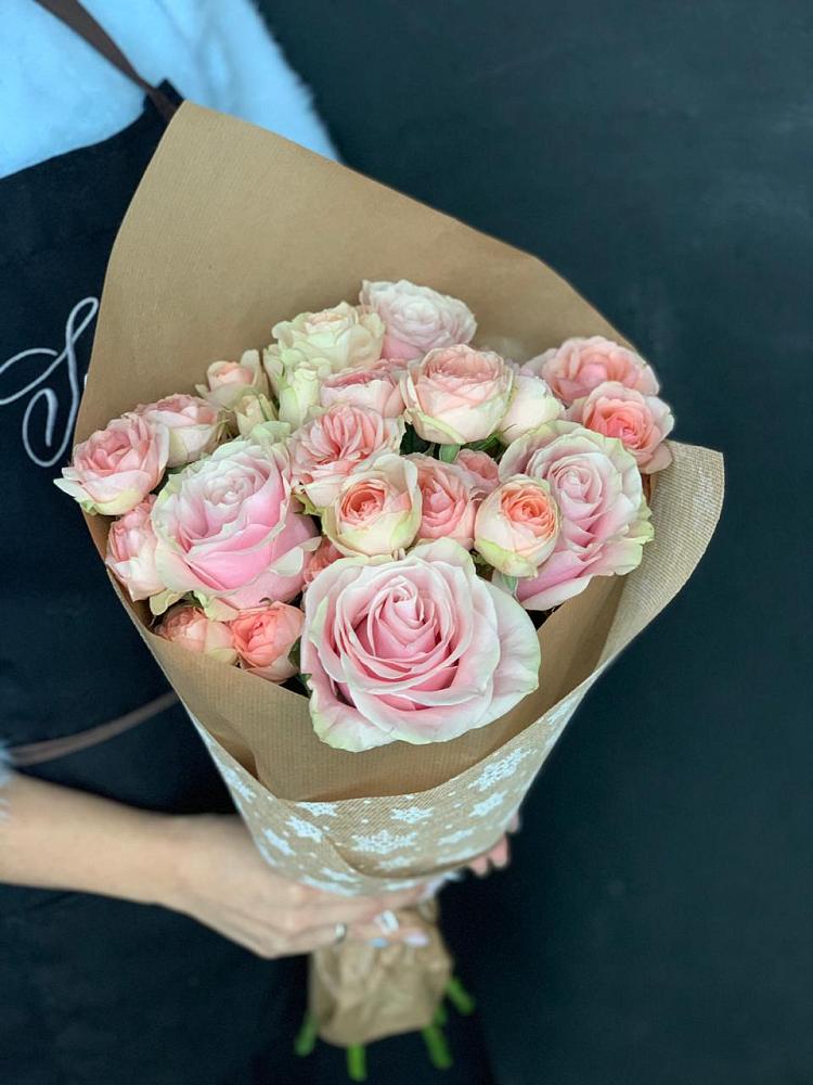 Букет цветов из: Хризантемы и Розы в Хоре