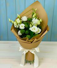 Букет цветов из:  Хризантемы и Лизиантусы #REPLACE_PRED# Хоре