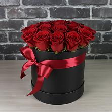 Цветочная композиция из Розы в шляпной коробке #REPLACE_PRED# Хоре