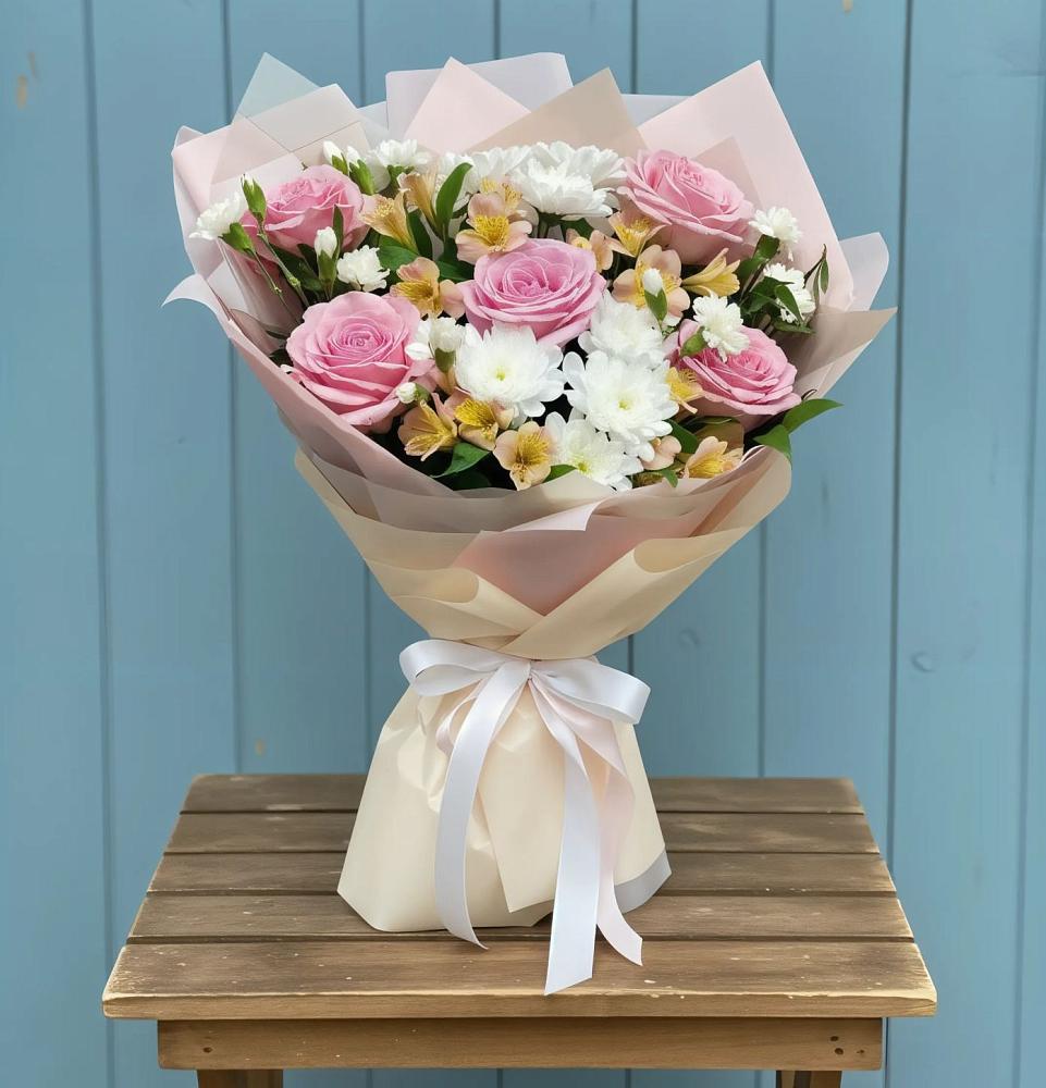 Букет цветов из: Гвоздики, Орхидеи и Розы в Хоре