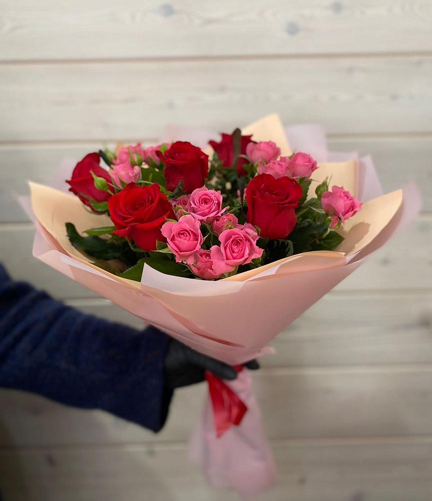 Букет цветов из: Розы в Хоре