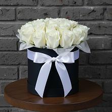 Цветочная композиция из Розы в шляпной коробке в Хоре