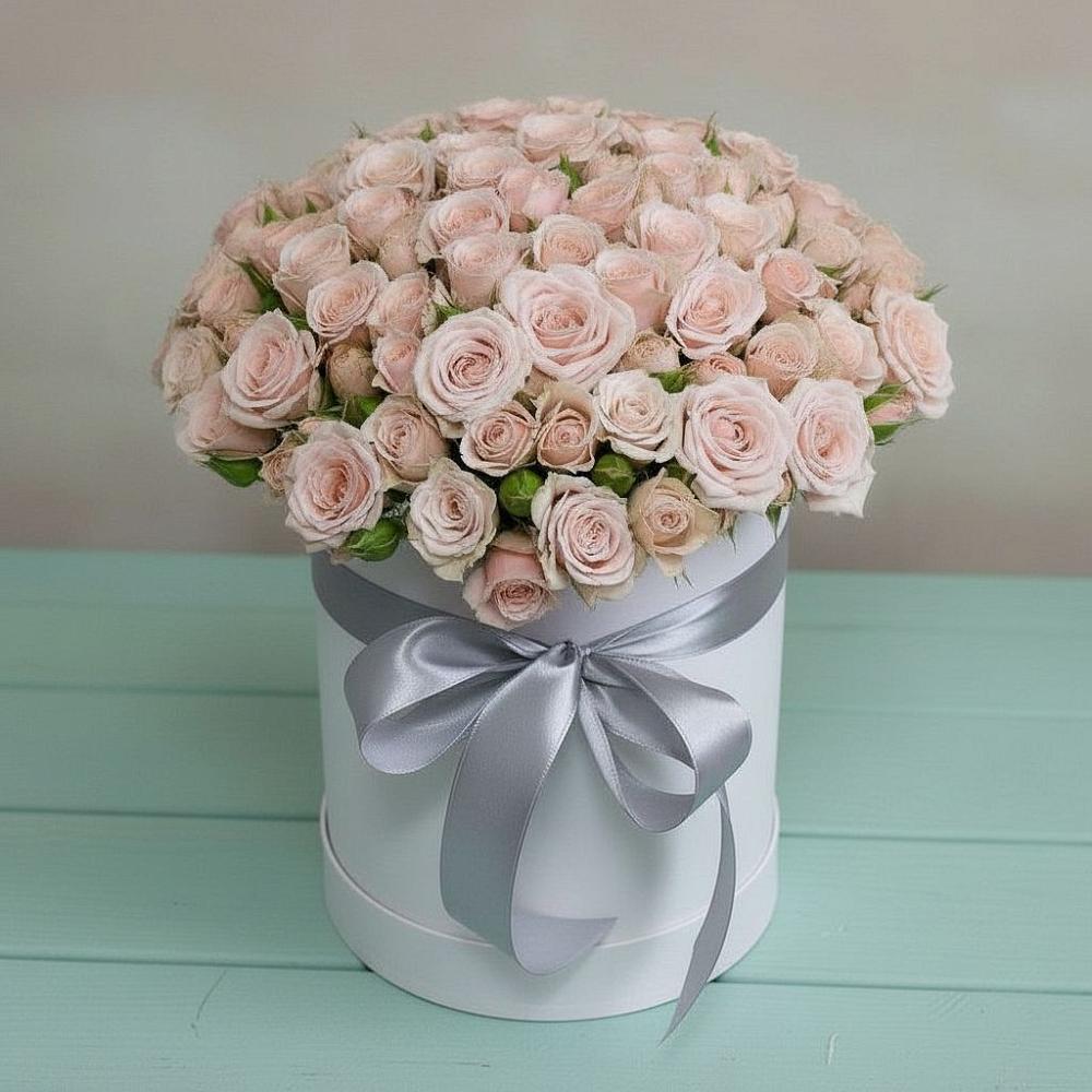 Цветочная композиция из Розы в шляпной коробке в Хоре